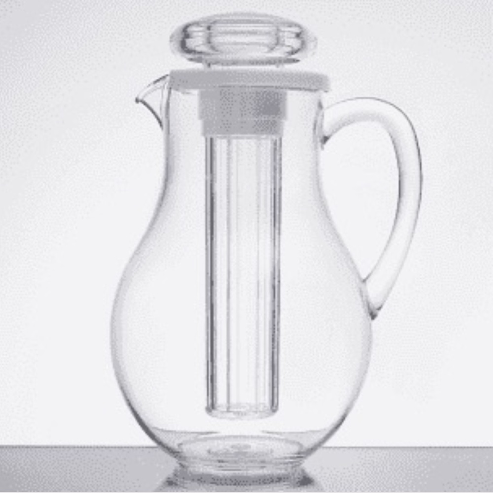 Plastic Pitcher with Ice Core - Picture 2 of 3